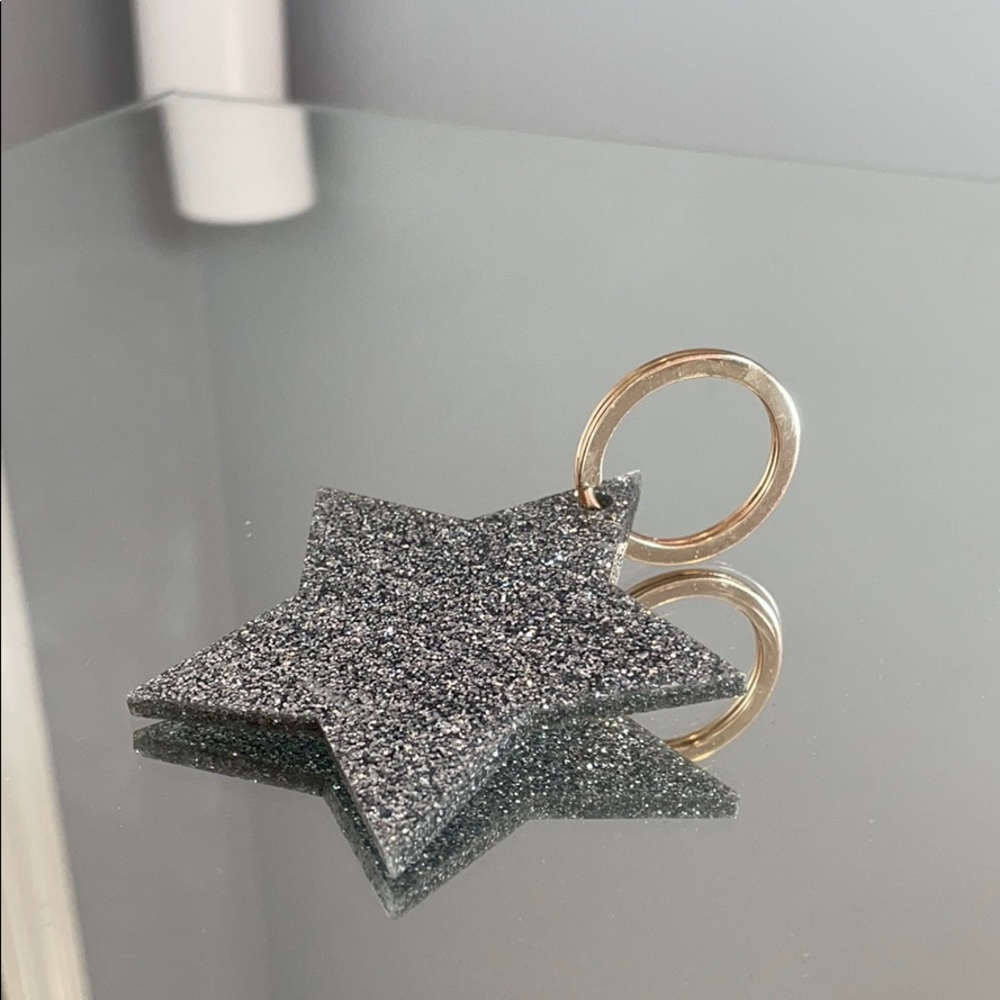 Sparkly star keychain
